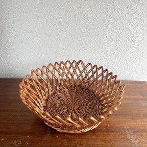 round wicker basket